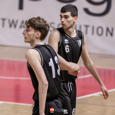 BARTOLA SPINGE LA VIRTUS TERNI ALL’OVERTIME, MA IL SORPASSO NON SI REALIZZA. PONTEVECCHIO CHIUDE 89-81